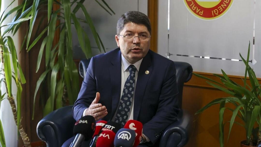 Министр юстиции Йылмаз Тунч