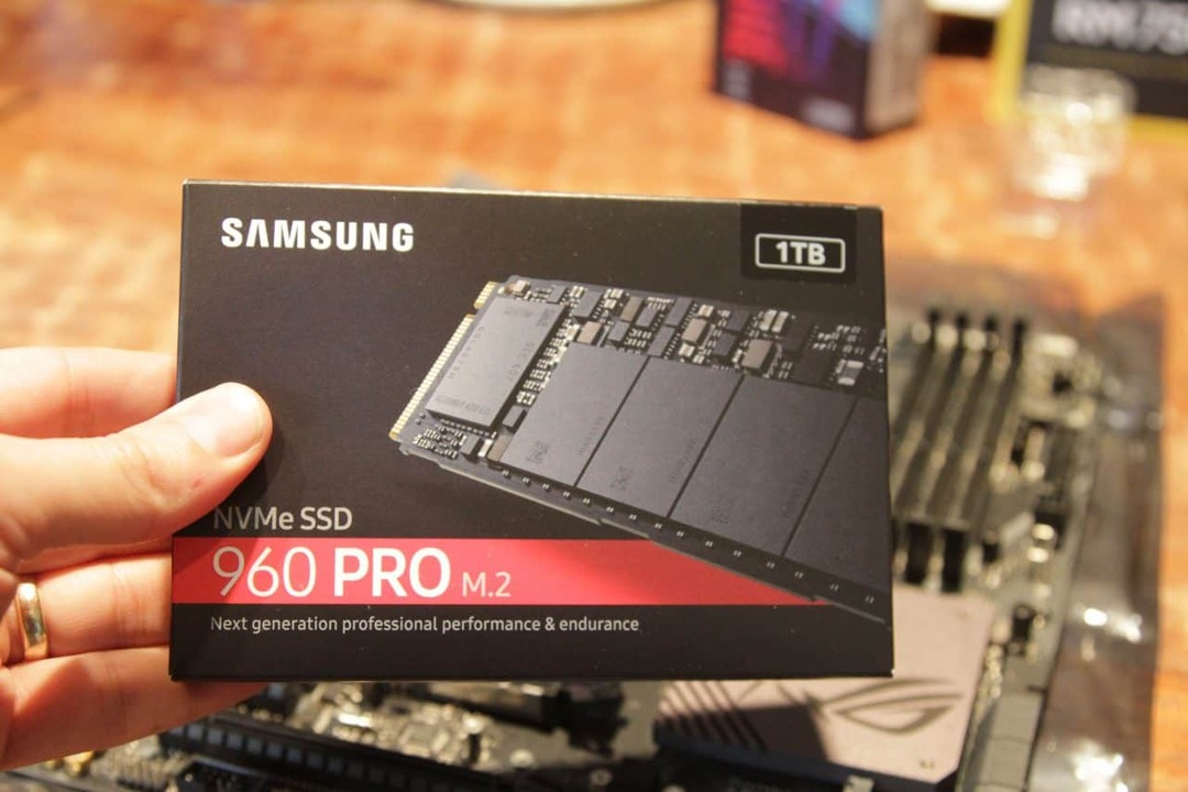 Samsung-960-про-m2-nvme-SSD-жесткий диск