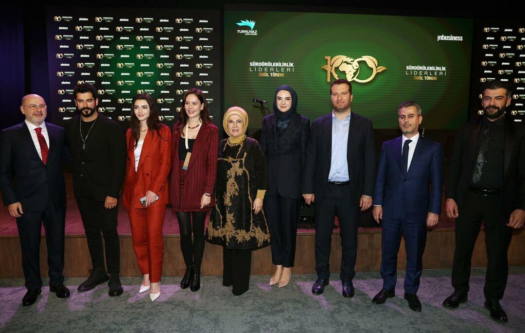 Эмине Эрдоган встретилась с игроками Foundation Osman на саммите Sustainable Century Summit
