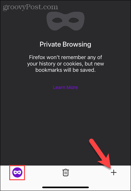 Нажмите кнопку «Новая вкладка» в режиме приватного просмотра в Firefox на iOS.