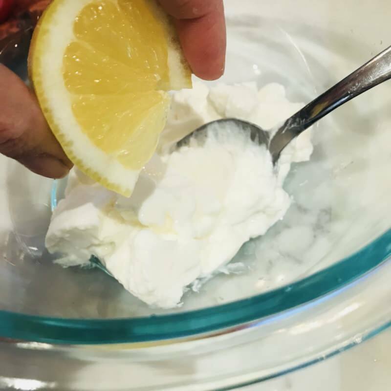 Какая польза от маски из йогурта и лимона для кожи? Домашний йогурт и лимонная маска