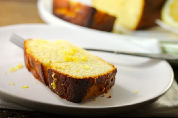 Как сделать лимонный мокрый пирог? Рецепт ароматного торта