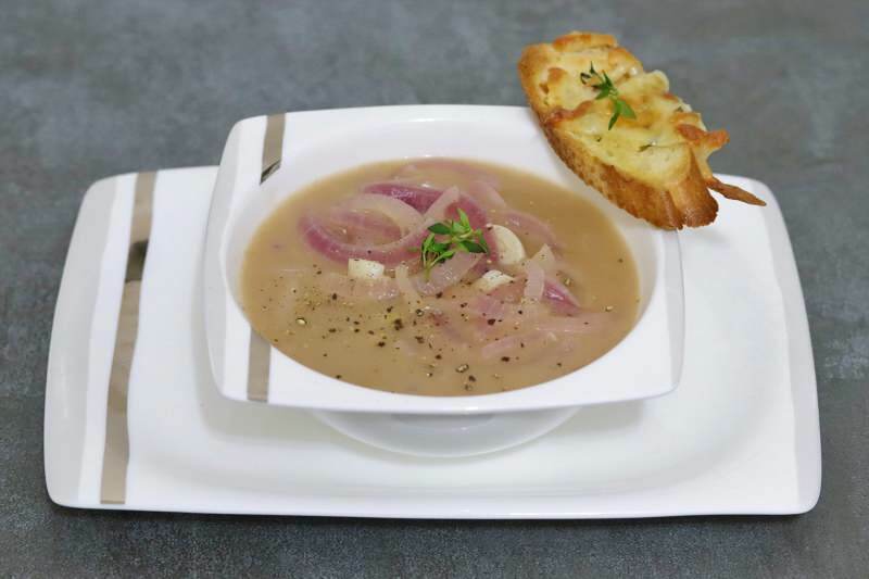 Как приготовить самый простой луковый суп? Рецепт вкусного французского лукового супа