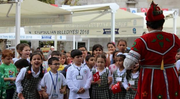 Дети пошли в школу с 500-летней османской традицией