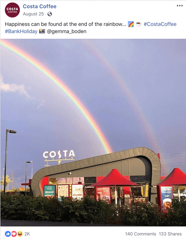 Пример публикации пользовательского контента в Facebook от Costa Coffee.
