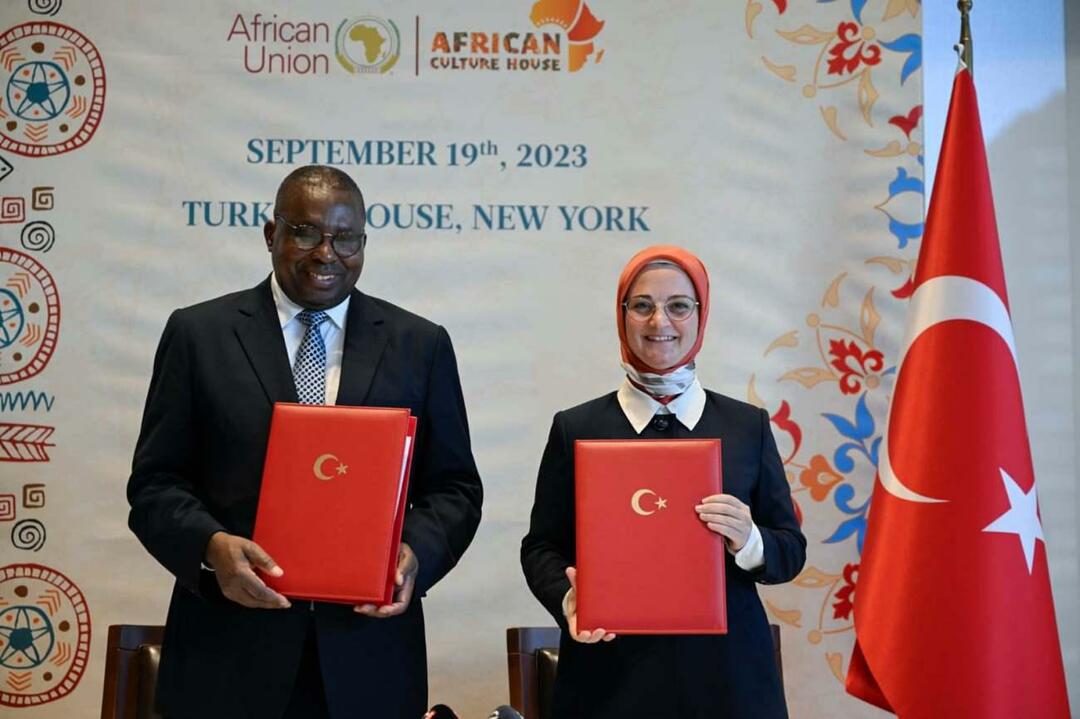 Протокол о сотрудничестве подписан между Африканским Союзом и нашей Ассоциацией африканских домов культуры.