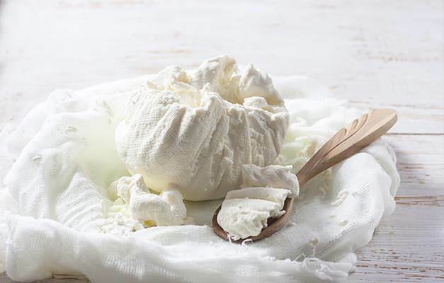 Как использовать марлю при приготовлении сыра и процеженного йогурта