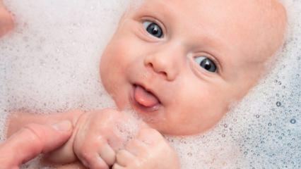 Вредно ли мыть детей солью? Откуда берется количество посола новорожденного?