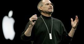 Тапочки основателя Apple Стива Джобса выставлены на аукцион! Продан по рекордной цене
