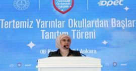 Эмине Эрдоган приняла участие в рекламной программе «Безупречное завтра начинается со школы»!