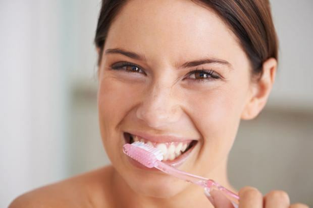 Как проводить чистку зубов?