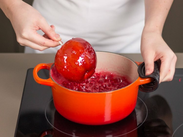 Как приготовить конфетное яблоко в домашних условиях? Советы по приготовлению конфетного яблока
