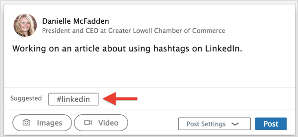 Используйте один из предложенных хэштегов LinkedIn или введите предпочтительные хэштеги.
