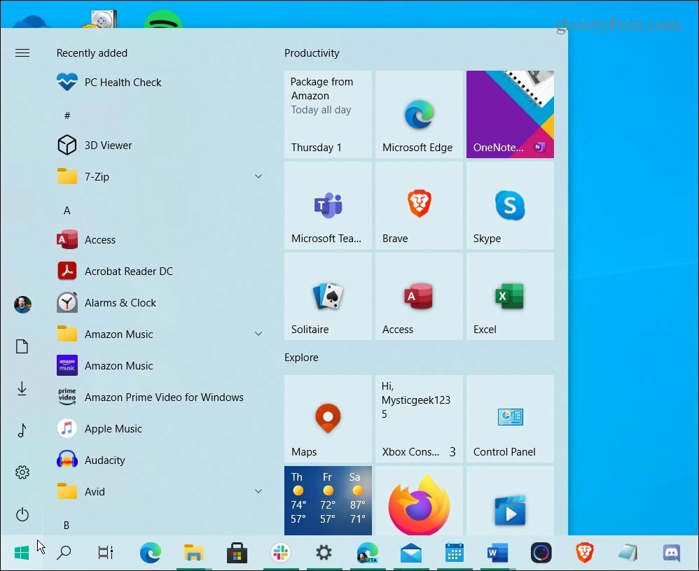 Меню «Пуск» в Windows 10 похоже, но оно более громоздкое и содержит живые плитки. А с настройкой реестра вы можете получить это в Windows 11.