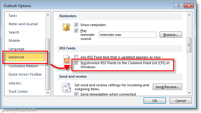 в окне параметров Outlook 2010 прокрутите вниз до расширенного, затем нажмите кнопку-флажок Синхронизировать RSS-каналы под RSS-каналами.