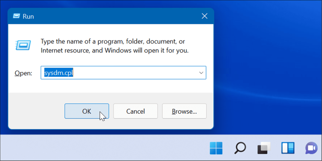 Запустите sysdm-cpl, чтобы панель задач Windows отображалась в полноэкранном режиме.
