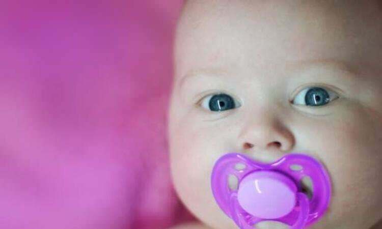 Соска портит структуру зуба? Вредно ли использовать пустышку новорожденному?