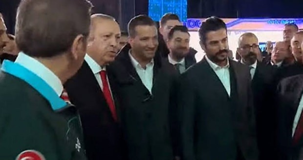 Президент Реджеп Тайип Эрдоган и Бурак Озчивит 