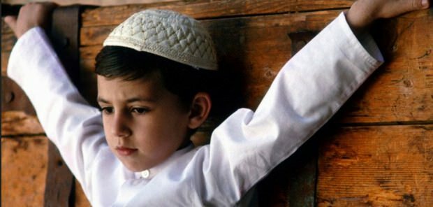 Что нужно сделать с ребенком, который не молится?