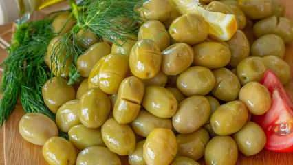 Каковы преимущества зеленых оливок? Что произойдет, если вы едите зеленые оливки на сахуре?