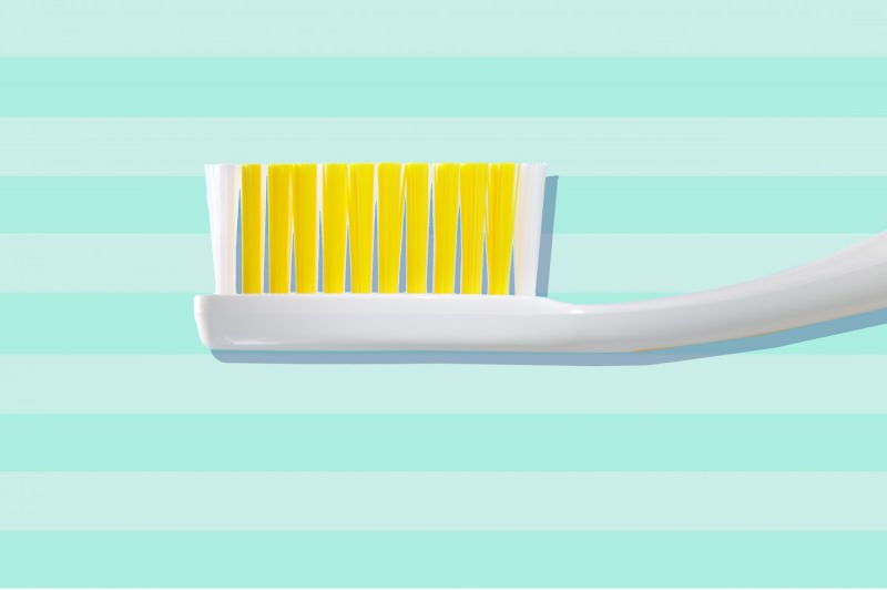 Как производится чистка зубной щетки? Полноценная чистка зубной щетки