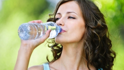 7 ситуаций, когда не стоит пить воду
