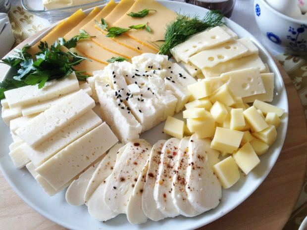 Сырная диета, которая составляет 10 кг за 15 дней! Как едят сыры? Шоковая диета с творогом и салатом