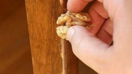 Как вы получаете царапины от деревянной мебели?