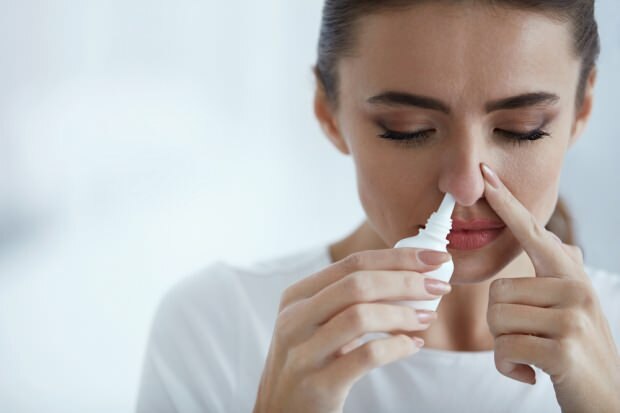 Такие заболевания, как мигрень и синусит, вызывают боль в носовой кости.
