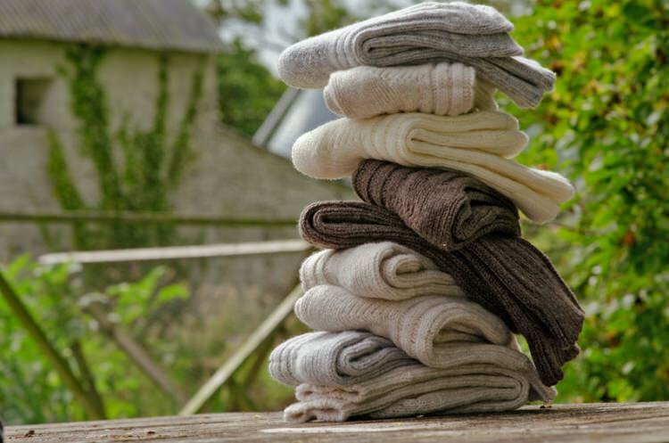 Как стирать шерстяные свитера?