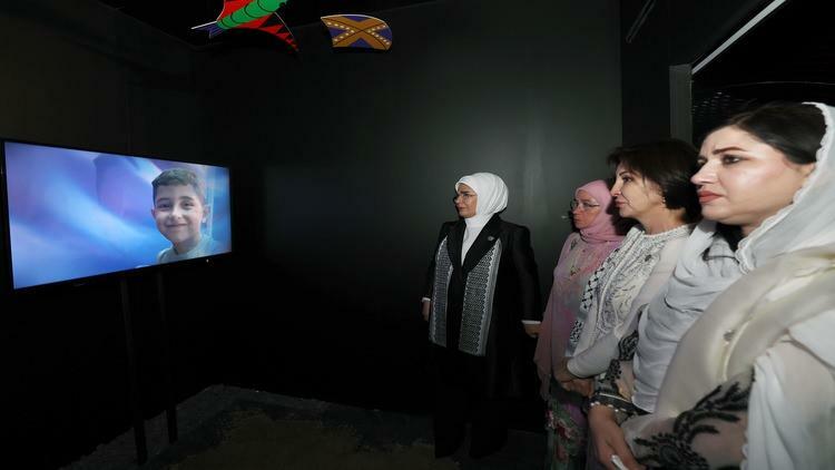 Выставка Газа Сопротивляющееся Человечеству