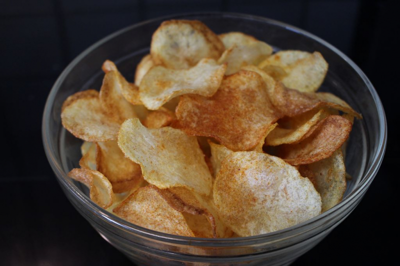 Как сделать картофельные чипсы в домашних условиях? Что такое здоровый рецепт чипсов? Хитрости изготовления чипсов в домашних условиях