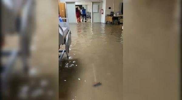 После землетрясения в Шанлыурфе и Адыямане произошло наводнение! 1 погиб, 4 пропали без вести...