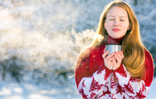 Пейте горячие напитки зимой из-за болезни