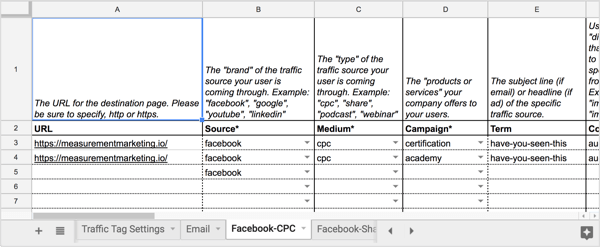 Откройте вкладку Facebook-CPC электронной таблицы UTM Builder.