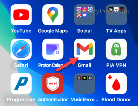 запустить приложение Gmail на iPhone