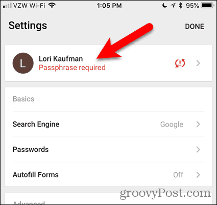 В Chrome для iOS требуется нажать на фразу-пароль