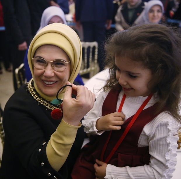 Первая леди Эрдоган встречается с женщинами из Балкан и Румели