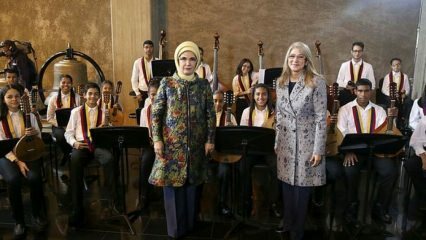 Специальное музыкальное представление для первой леди Эрдогана в Венесуэле