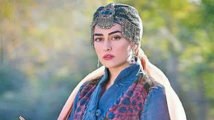 Эсра Билгич, играющая Халиме Султан, любимицу Дирилиш Эртугрула, стала лицом рекламы в Пакистане.