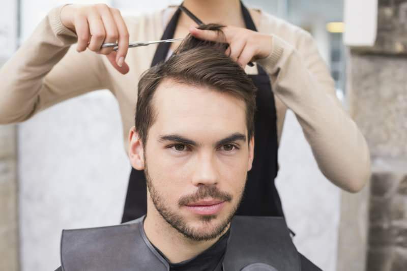 Как легче всего сбрить бороду? Самый простой способ подстригать мужские волосы в домашних условиях