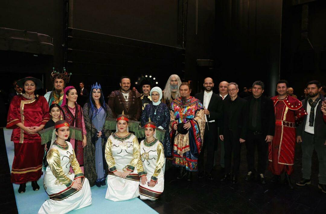 Эмине Эрдоган посмотрела оперу «Турандот»