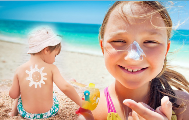 Как выбрать солнцезащитный крем для младенцев и детей