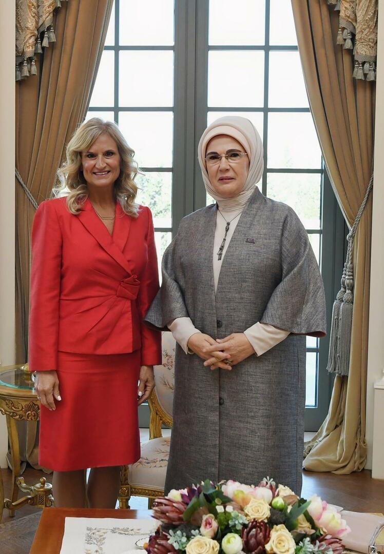 Эмине Эрдоган встретилась с женой посла США в Анкаре Шерил Флаке