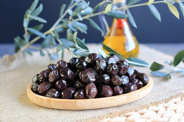 Черные оливки