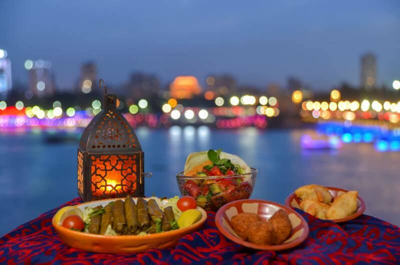 Dyt. Специальные предложения по питанию от Сены Карахан в месяц Рамадан