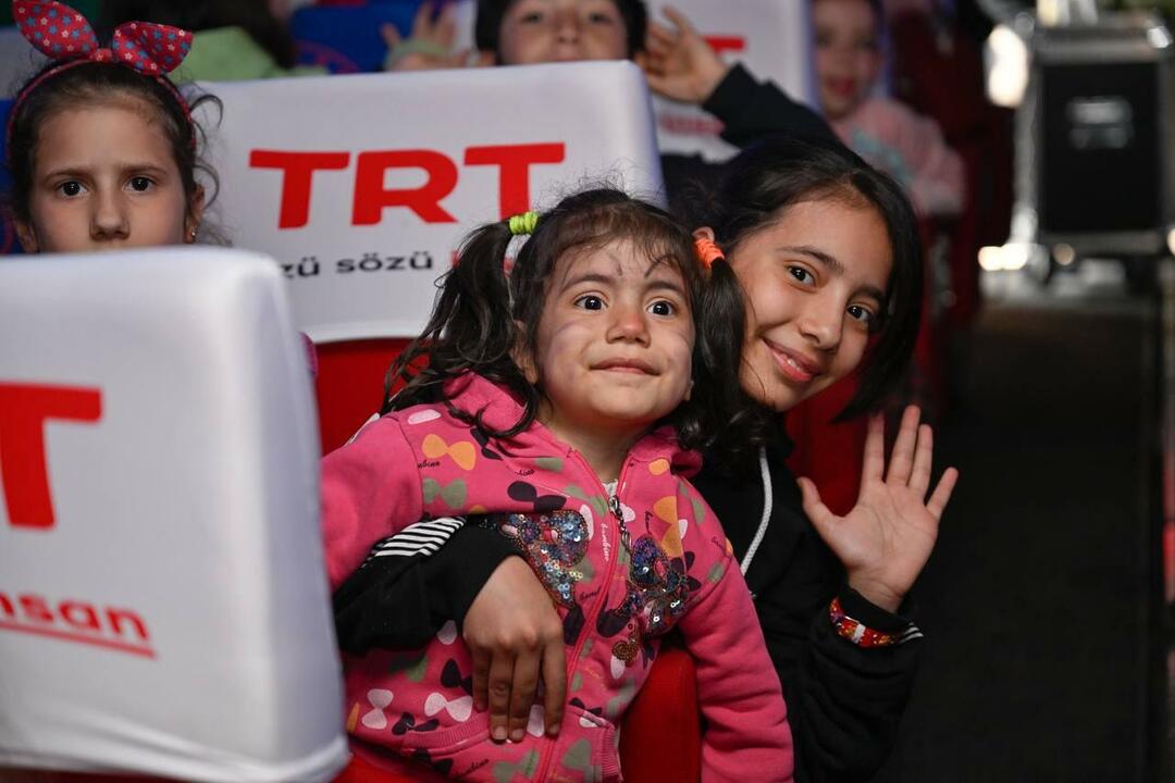 Выжившие после землетрясения обрели моральный дух вместе с «TRT Gezen Cinema»!