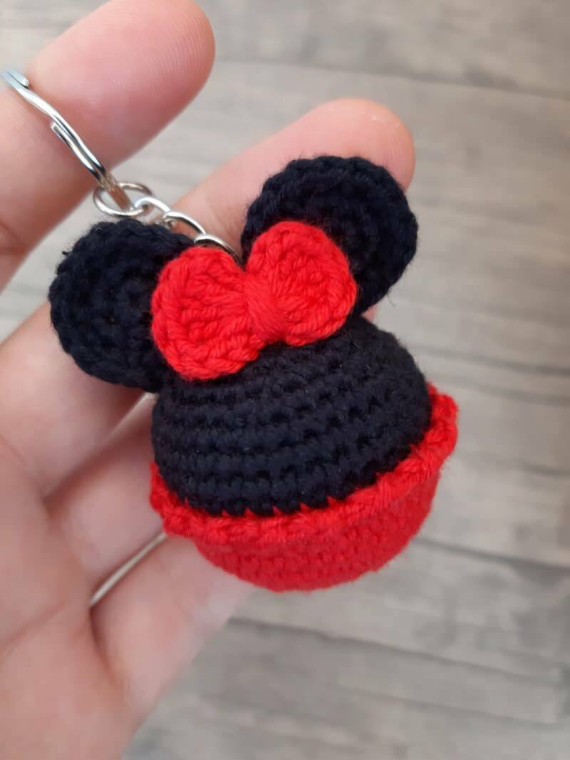 Как сделать брелки Amigurumi для Микки Мауса? Микки Минни подробное изготовление брелка