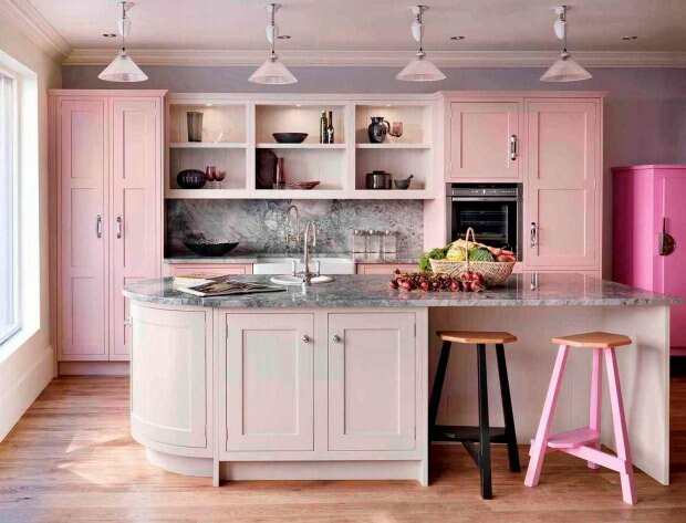 розовое украшение кухни