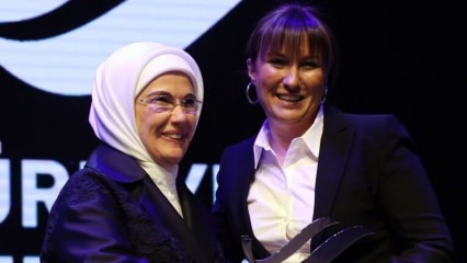 Первая леди Эрдоган: дух женщины - это энергия